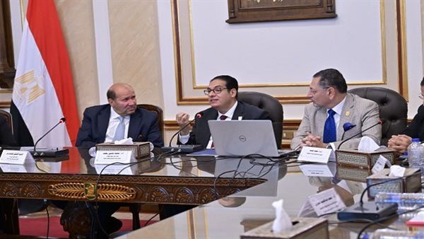 جامعة القاهرة تطلق سباق المشروعات الخضراء الذكية بجوائز ضخمة