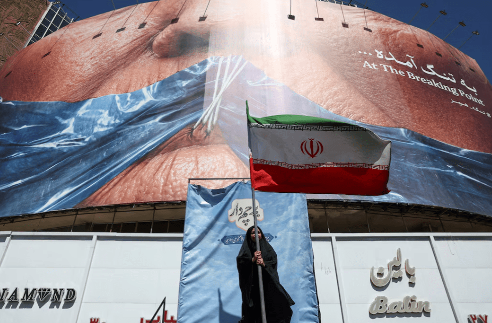 طهران تشترط الإفراج عن 12 مليار دولار لتوقيع الاتفاق ومسودة مسربة تكشف عن مهلة الـ 60 يومًا