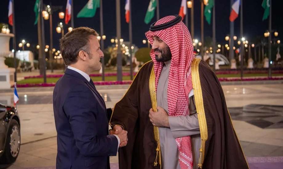 محمد بن سلمان وماكرون يبحثان تطورات الأوضاع الإقليمية وجهود تعزيز الأمن والاستقرار