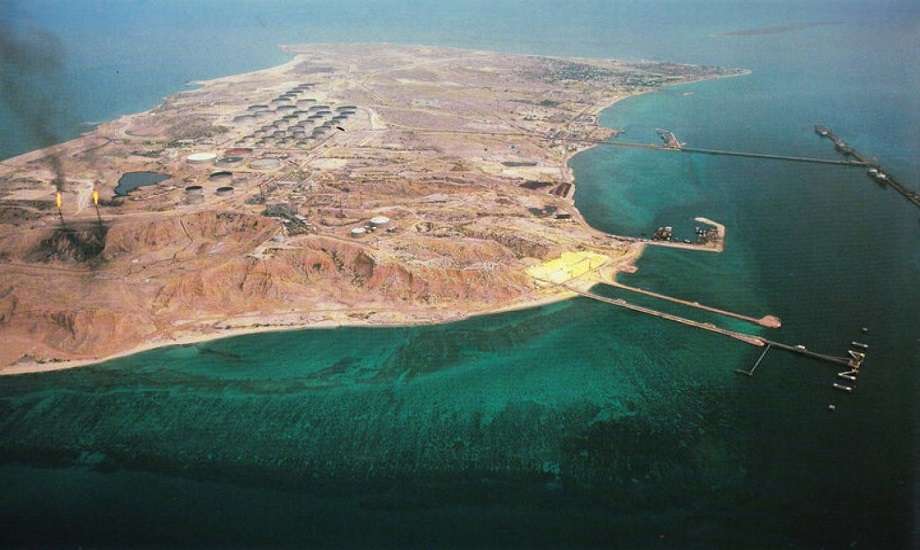 إيران تستأنف تصدير النفط من جزيرة خرج بعد توقف استمر 6 أسابيع