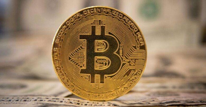 البيتكوين تسجل 59.5 ألف دولار وسط تراجع أمام قفزة الذهب التاريخية