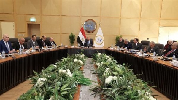 الحكومة تكشف تفاصيل جديدة بشأن ترقية الموظفين بالدولة