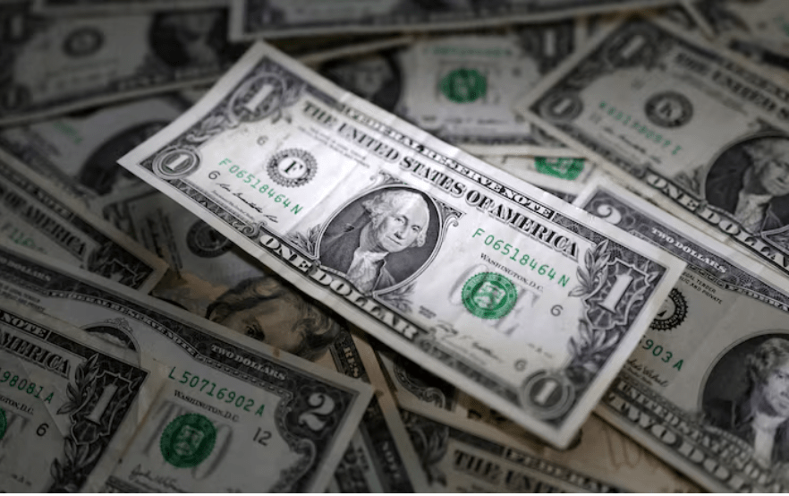 الدولار يقفز بدعم من بيانات وظائف أمريكية قوية.. والين يهبط لمستويات حرجة تثير قلق اليابان