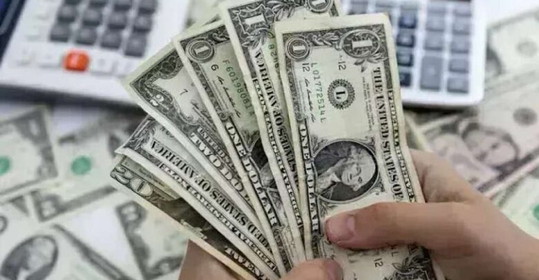 الدولار يواصل التراجع في البنوك المصرية.. تعرف على أحدث سعر