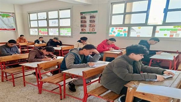 السبورة ترصد شكوى طلاب الشهادة الإعدادية من امتحان الجبر باللغة الإنجليزية بالقليوبية
