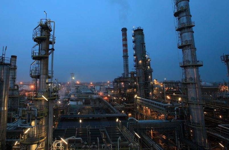 الكويت تقترب من بيع حصة في شبكة أنابيب بـ7.5 مليار دولار