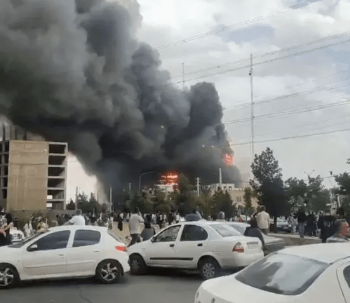 انفجارات تهز طهران وتبريز وأصفهان عقب غارات إسرائيلية على إيران