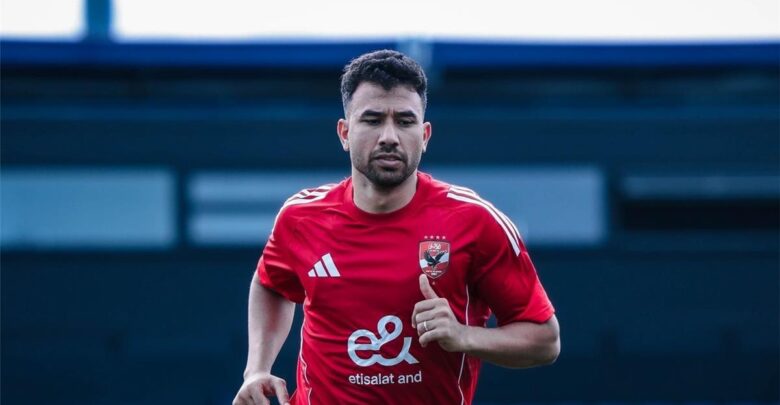 انفراجة في مفاوضات الأهلي لضم لاعب إنبي.. وبيع تريزيجيه يموّل "صفقة سوبر"
