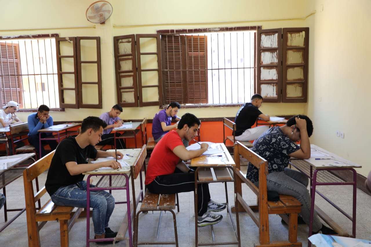 بدء امتحان الدين لطلاب الثانوية العامة 2026