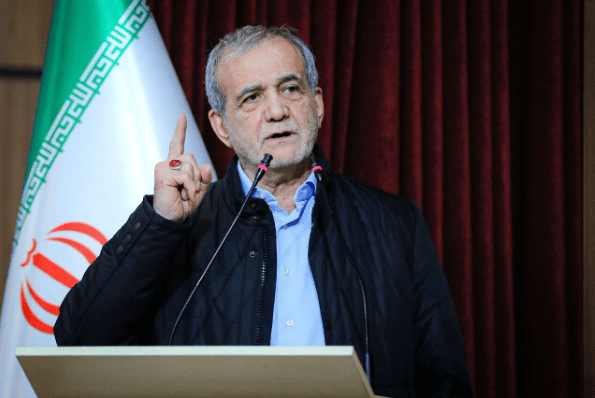 بزشكيان: طهران لن تغادر ميدان المواجهة ولن تغلق باب التفاوض