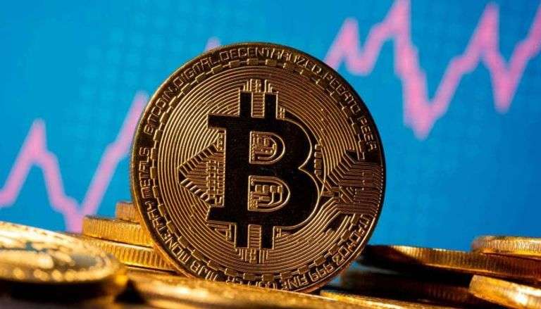 تباين أسعار العملات المشفرة وسط تقلبات اقتصادية عالمية وتفوق الذهب كملاذ آمن