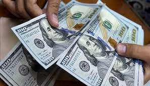 تراجع سعر الدولار أمام الجنيه في البنوك بعد انتهاء عطلة عيد الأضحى المبارك