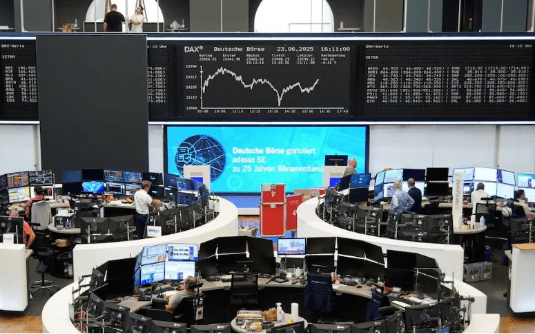 تراجع قوي لأسهم السيارات يضغط على البورصات الأوروبية