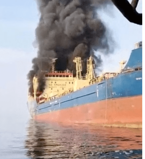ترامب يكشف تفاصيل الهجوم الإيراني على السفينة السنغافورية قبل الغارات الأمريكية
