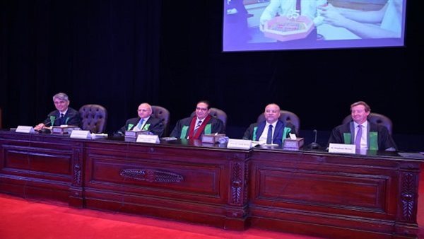 جامعة القاهرة توثق تخريج دفعة جديدة من حقوق السوربون وتعزز الشراكة الفرنسية