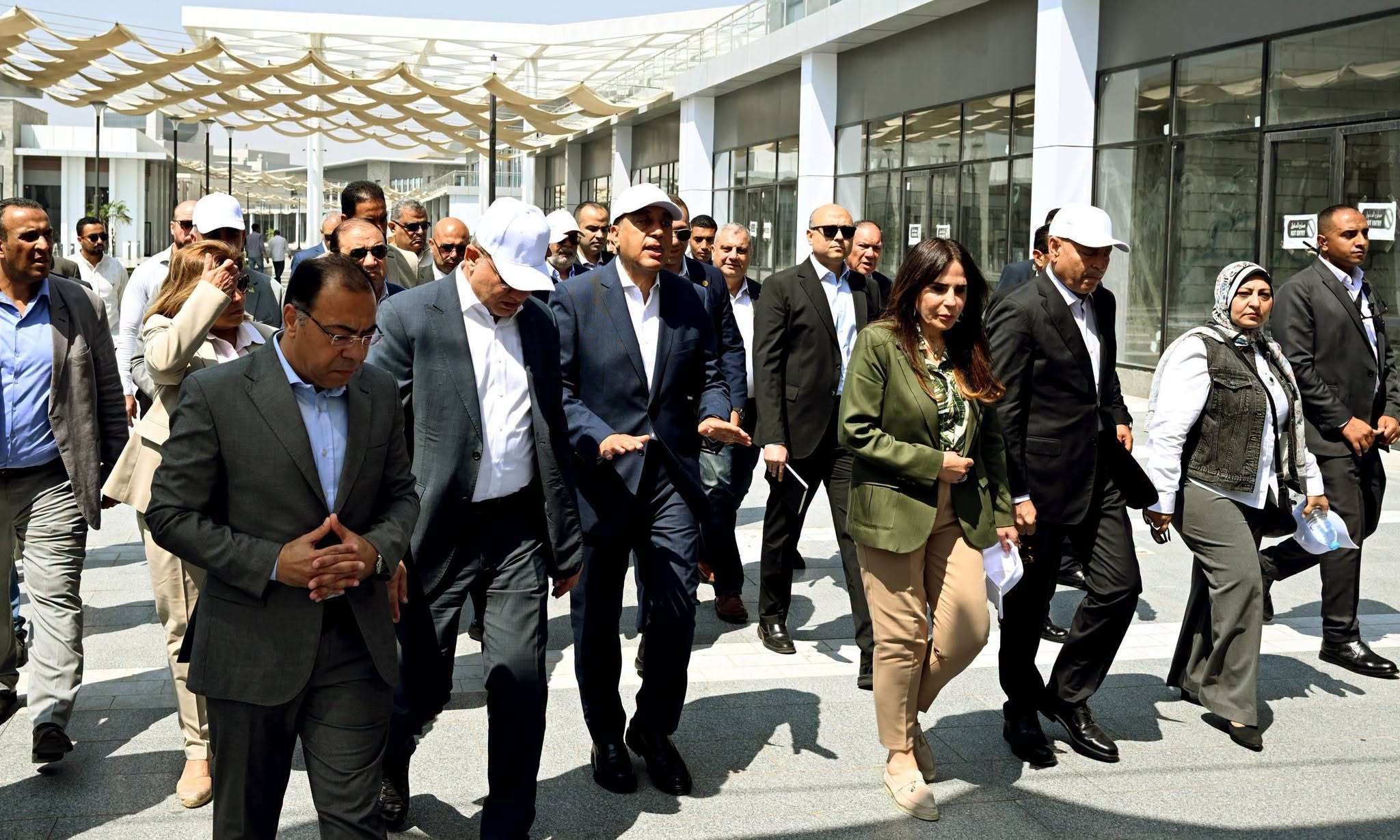 رئيس الوزراء يتفقد معدلات الإنجاز بمشروع "حدائق تلال الفسطاط"