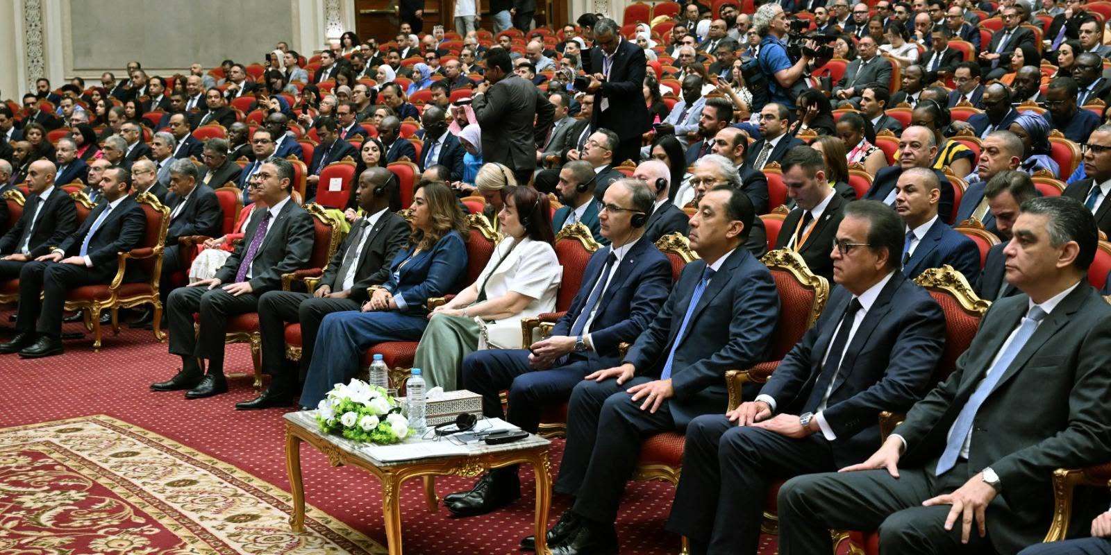 رئيس الوزراء يفتتح فعاليات النسخة الخامسة من المعرض والمؤتمر الطبي الأفريقي