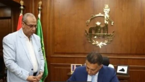 رسميا.. محافظ القليوبية يعتمد تنسيق القبول في الصف الأول الثانوي العام بحد أدنى 240 درجة