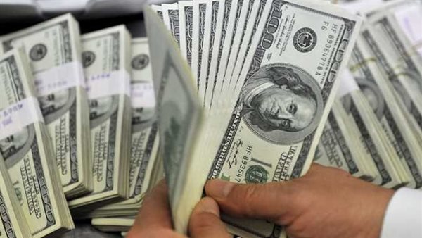 سعر الدولار الآن في البنوك المصرية.. مفاجآت جديدة بأسعار العملات اليوم