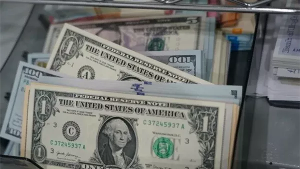 سعر الدولار مقابل الجنيه المصري في مستهل تعاملات الأربعاء 17 يويو 2026