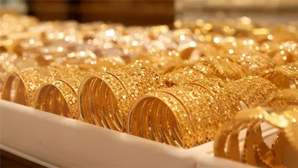 سعر الذهب اليوم في مصر يتراجع.. وعيار 21 يفاجئ المواطنين