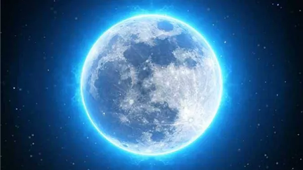 سماء الثلاثاء ترتقب القمر الأزرق الصغير.. ظاهرة فلكية نادرة تخطف الأنظار