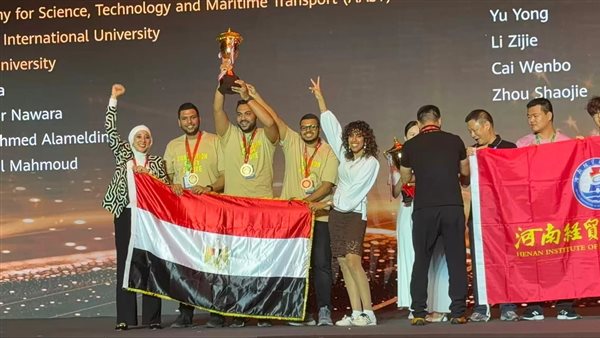 طالبان من الأكاديمية العربية يحققان إنجازًا عالميًا بفوزهما بالجائزة الكبرى في مسابقة هواوي للحوسبة