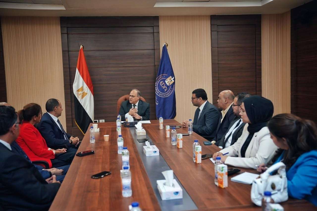 على الغمراوي: الحوار المستمر مع شركاء الصناعة يدعم تطوير المنظومة الدوائية ويعزز توافر المستحضرات الآمنة والفعالة