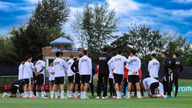 فيفا يعلن إيقاف لاعب منتخب مصر وغيابه أمام أستراليا في كأس العالم