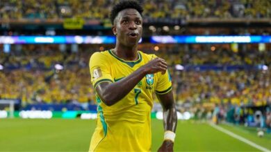 فينيسيوس باكيًا: رؤية جدتي سعيدة لا تقدر بثمن.. وقانوني الجديد أهم إنجازاتي