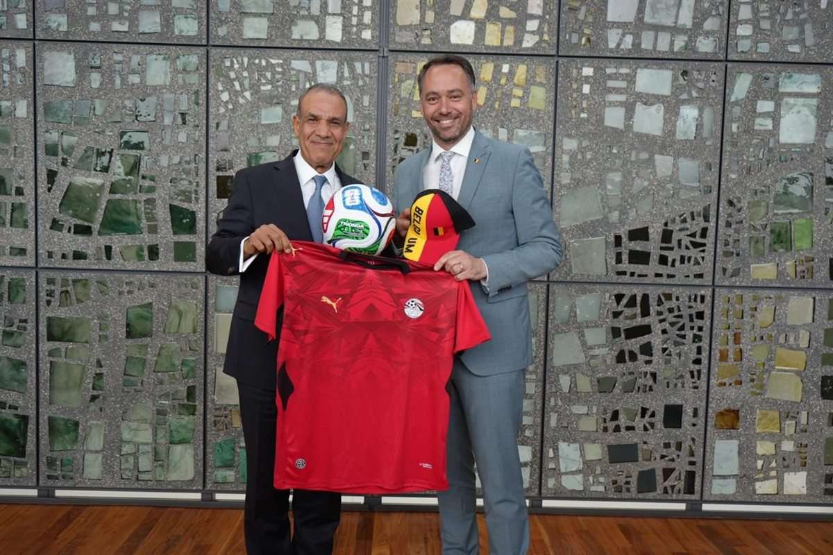 كأس العالم 2026.. وزيرا خارجية مصر وبلجيكا يلتقطان صورة تذكارية بمناسبة مباراة منتخبي البلدين