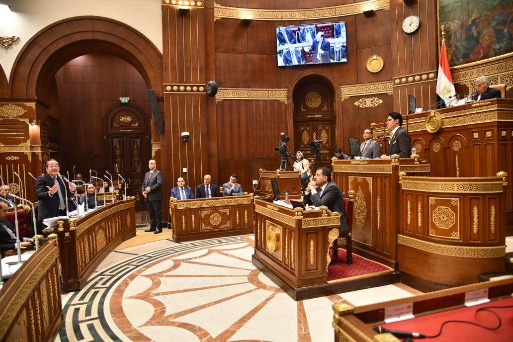 مجلس الشيوخ يناقش اقتراح النائب حازم الجندي بشأن آليات تنفيذ قرار تنظيم تراخيص الأنشطة الصناعية داخل الأحوزة العمرانية والكتل السكنية