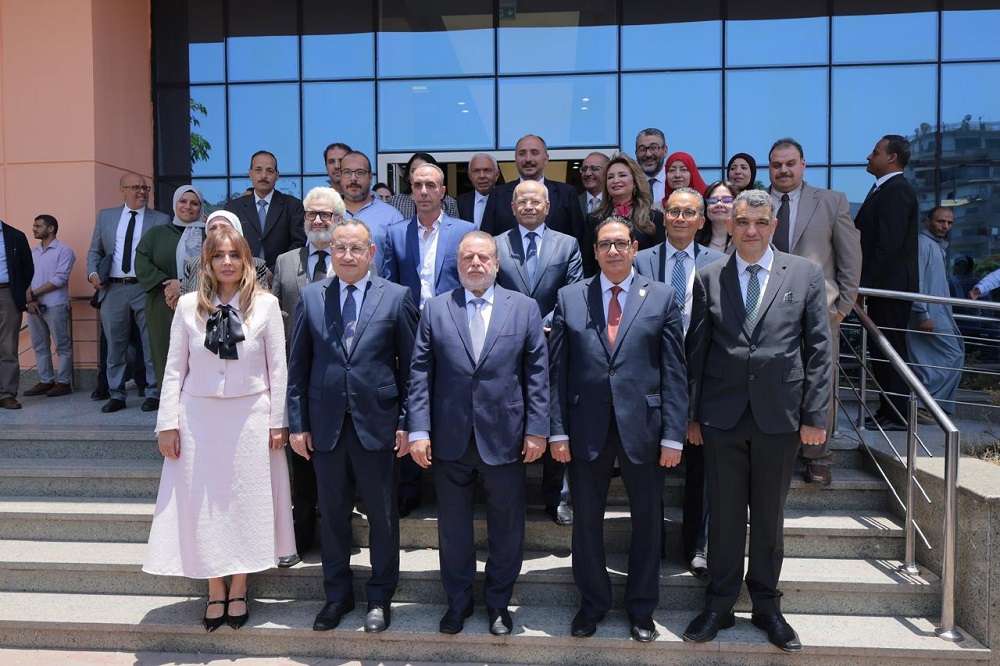 محافظ البنك المركزي ووزير التعليم العالي يفتتحان عددًا من المشروعات والوحدات الطبية بالمعهد القومي للأورام