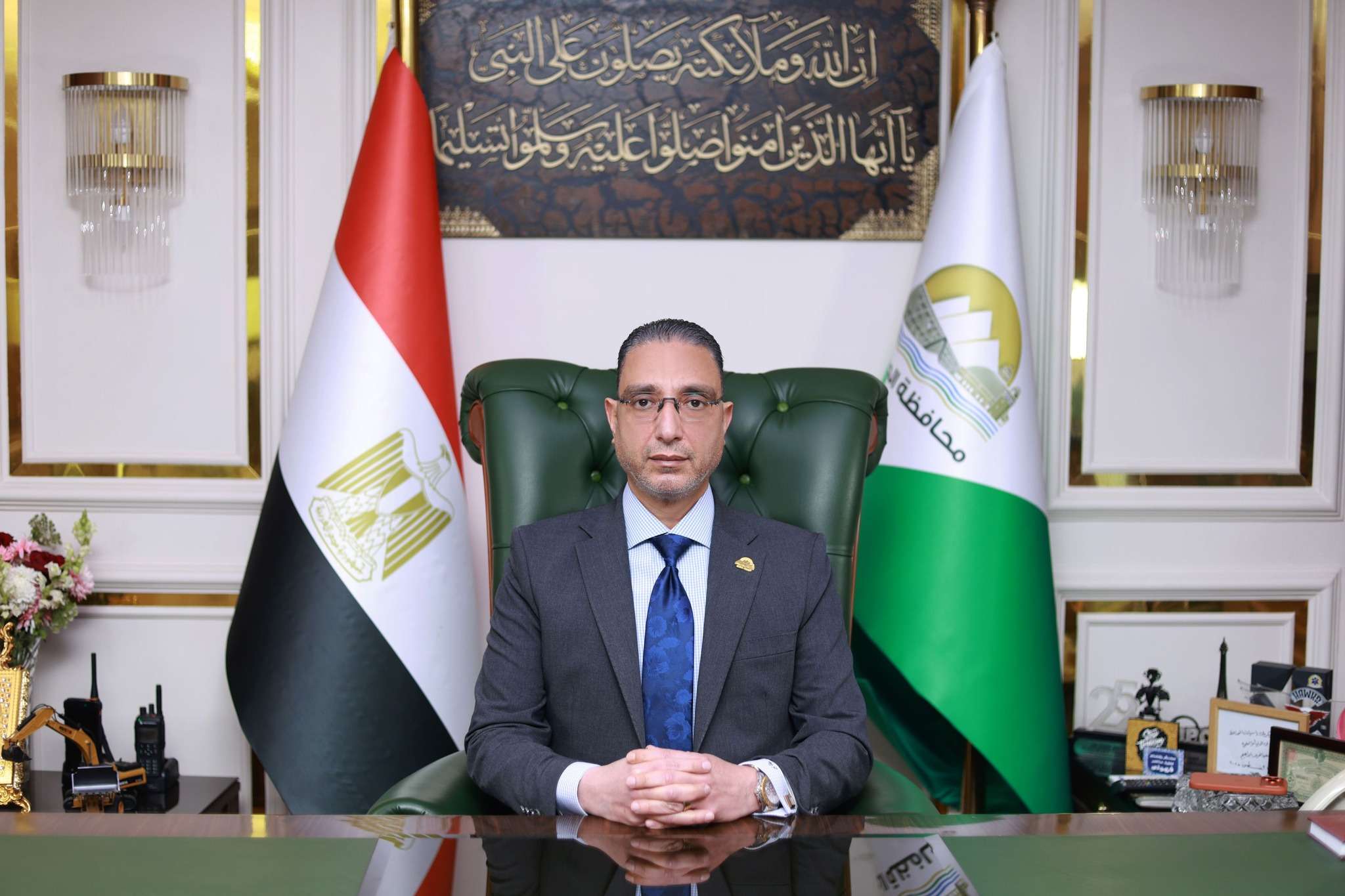 محافظ الجيزة: رفع كفاءة المسطحات الخضراء حول الأهرامات لإبراز الهوية الحضارية للموقع