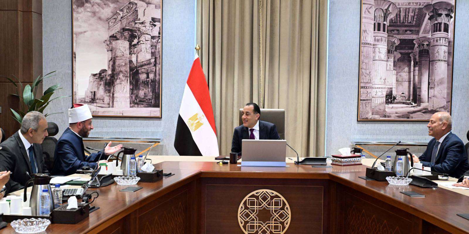 مدبولي: "قلب القاهرة" سيتحول إلى متحف مفتوح عالمي.. وخطة لتخضير العاصمة وزيادة المساحات الخضراء