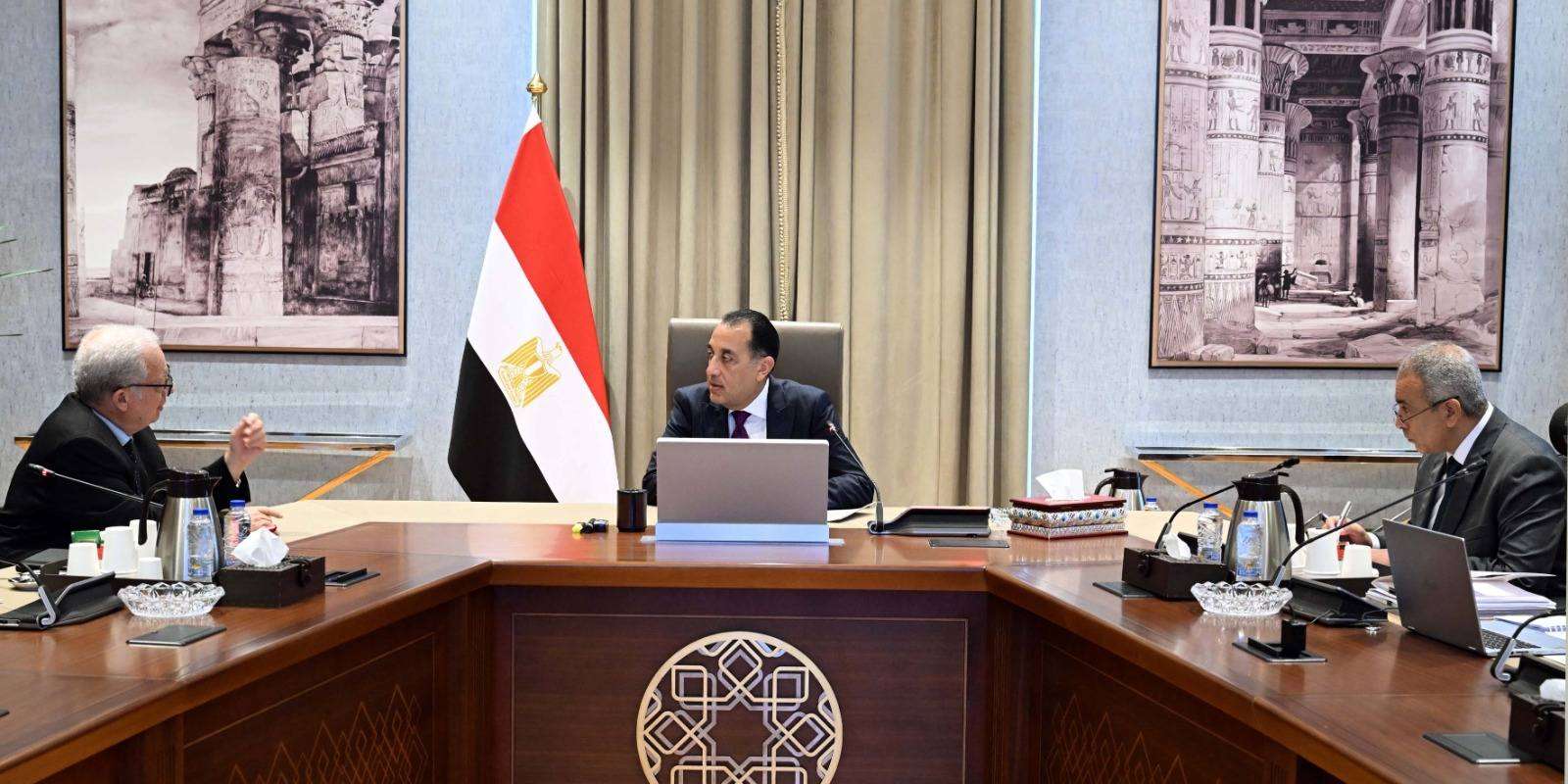 مدبولي يتابع إعادة هيكلة 59 هيئة اقتصادية ويوجه بوضع جدول زمني واضح لعمليات الدمج والتحويل