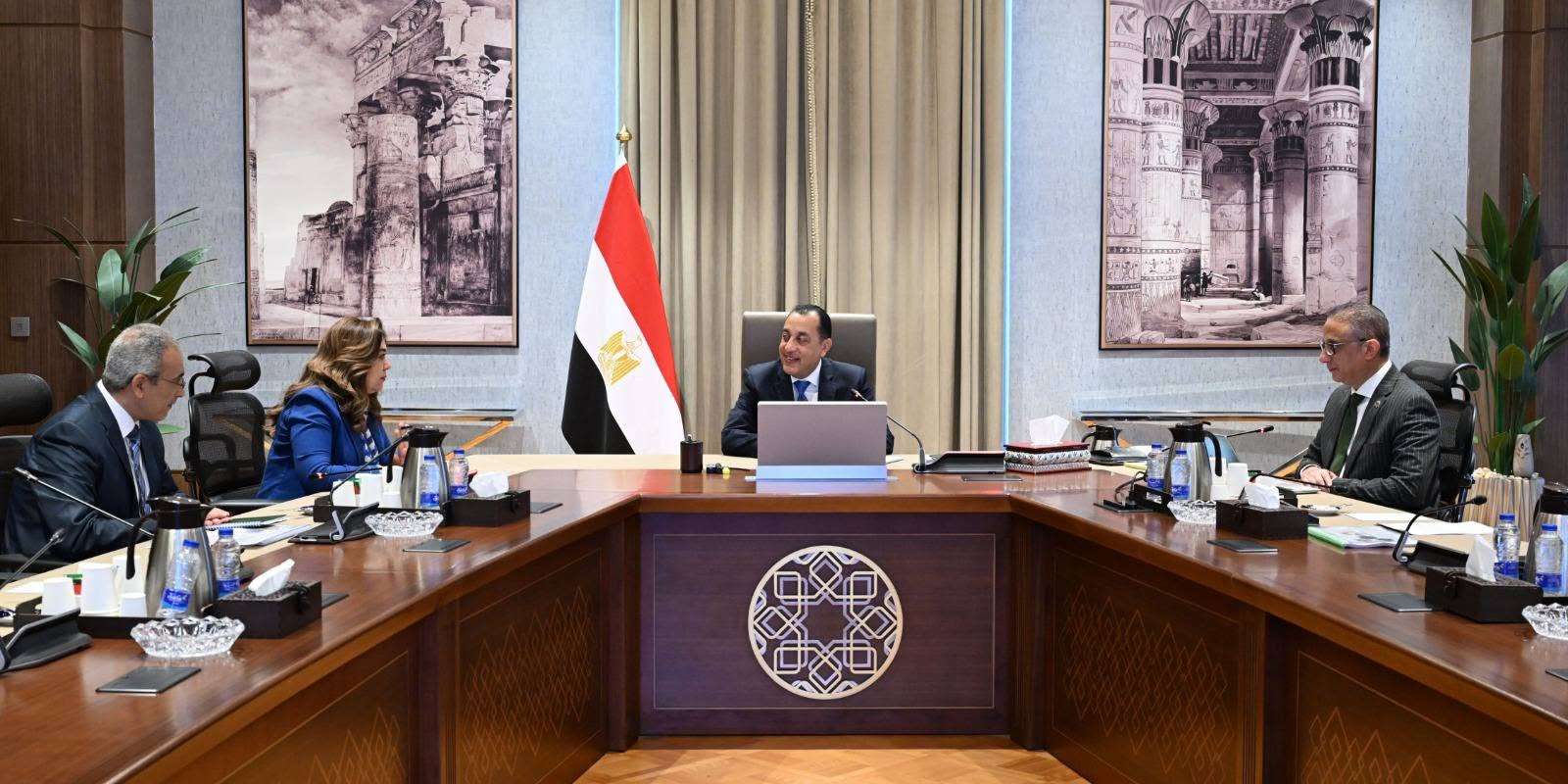 مدبولي يوجه بسرعة توفير اعتمادات مالية إضافية لتطوير ورفع كفاءة منظومة النظافة بمحافظة الجيزة