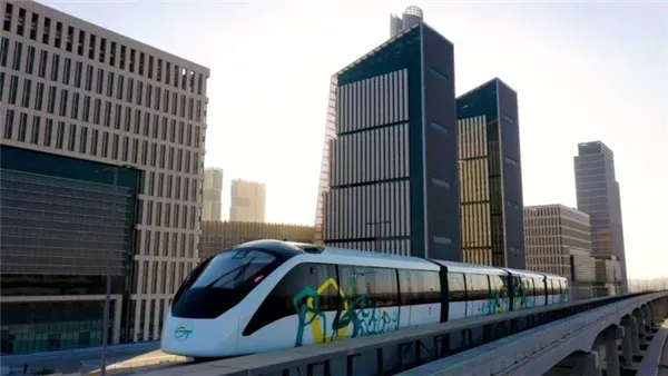 مونوريل شرق النيل يستقبل الركاب بنصف تذكرة اليوم إلى قلب العاصمة الإدارية