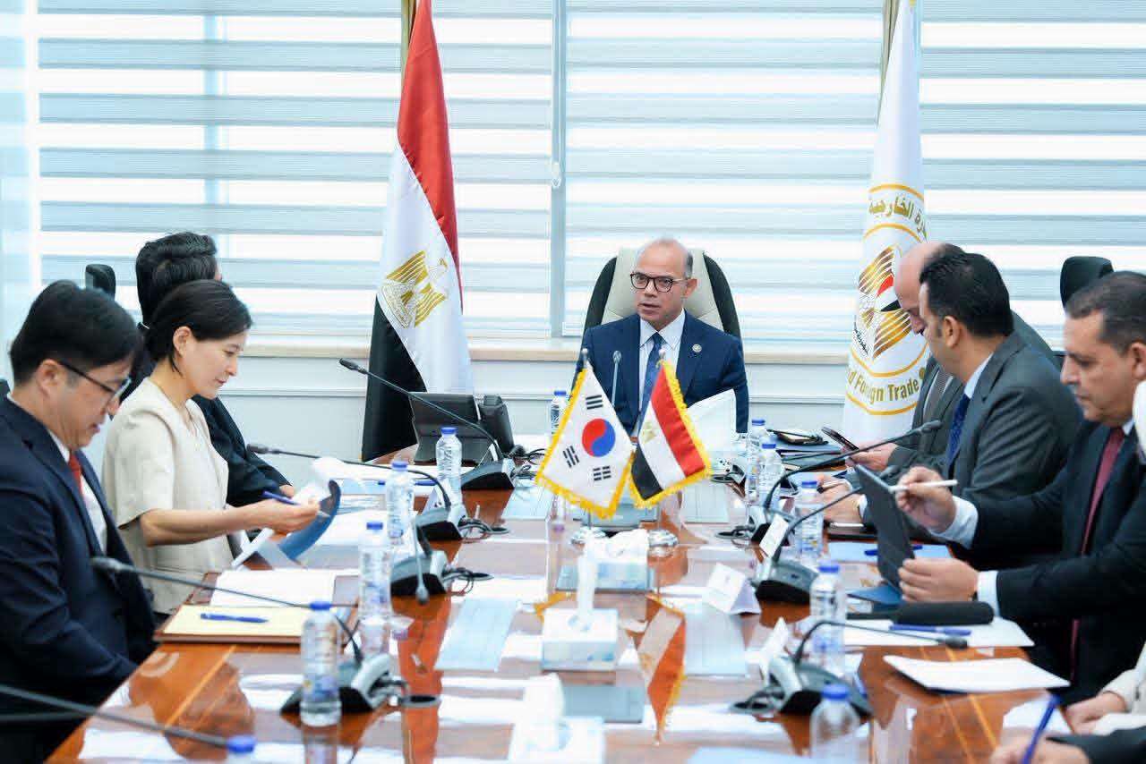 وزير الاستثمار يبحث مع سفير جمهورية كوريا الجنوبية تعزيز الاستثمارات وتوطين التكنولوجيا