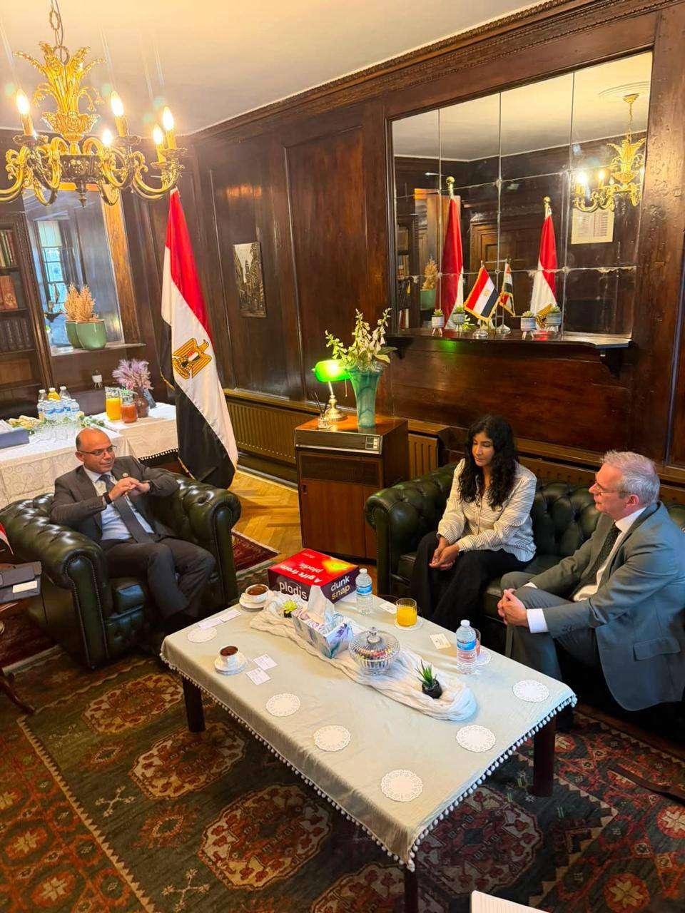 وزير الاستثمار يبحث مع شركة "بلاديس" البريطانية خطط التوسع وزيادة الصادرات من مصر