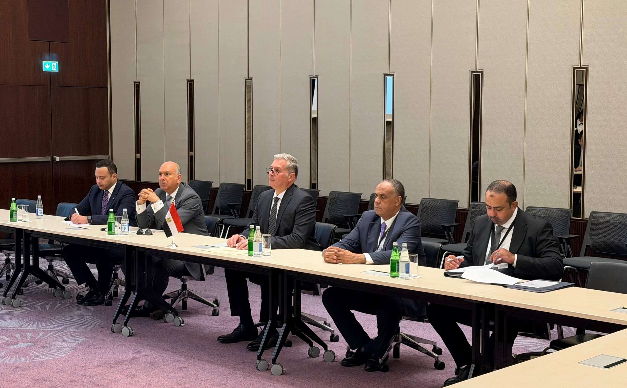 وزير البترول يبحث مع نظيره الأذربيجاني تعميق التعاون القائم في قطاع الطاقة