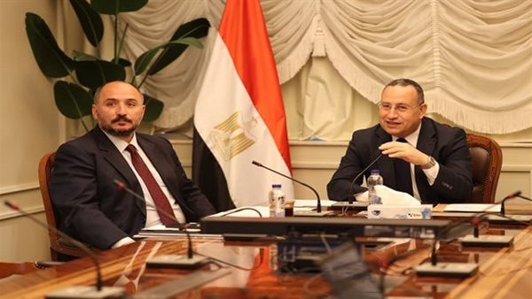 وزير التعليم العالى يعلن تحركًا جديدًا للقوافل الجامعية داخل مصر وإفريقيا