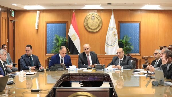 وزير التعليم يراقب انضباط امتحانات الثانوية العامة من غرفة العمليات المركزية ويوجه رسائل مهمة