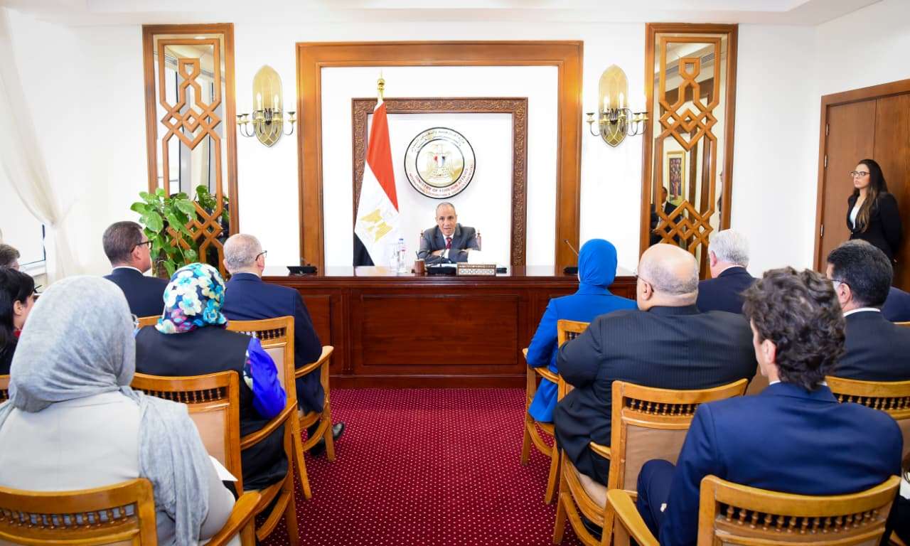 وزير الخارجية يوجه بتطوير آليات إدارة ملف التعاون الدولي