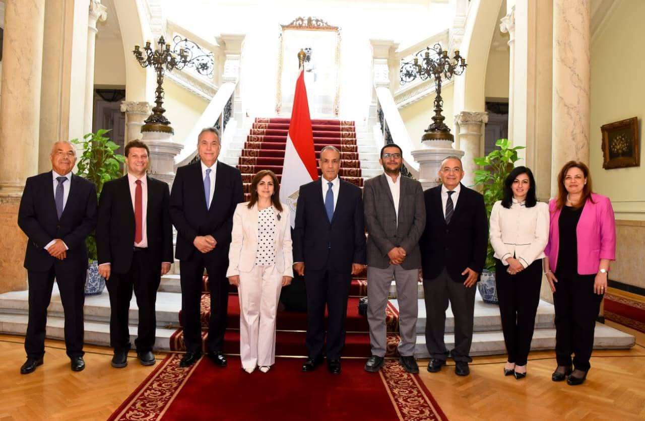 وزير الخارجية يوجه بتوسيع نطاق القوافل الطبية بإفريقيا لنقل الخبرات ودعم النظم الصحية