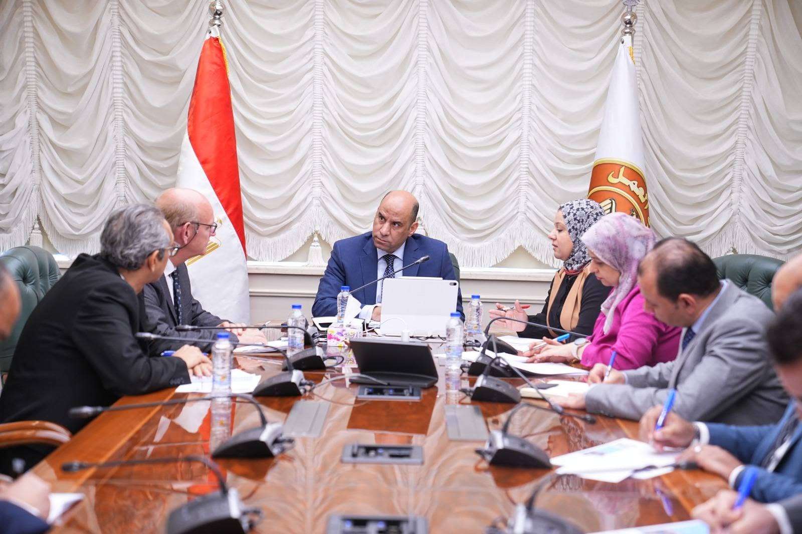 وزير العمل يلتقي وفد الوكالة الألمانية للتعاون الدولي "GIZ"