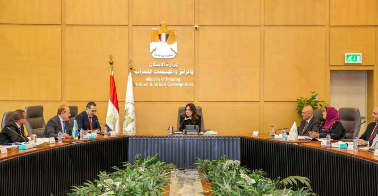 وزيرة الإسكان: العاشر من رمضان إحدى أهم القلاع الصناعية والتنموية