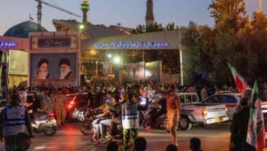 إجراءات أمنية مشددة وإغلاق للطرق في طهران قبيل بدء جنازة خامنئي