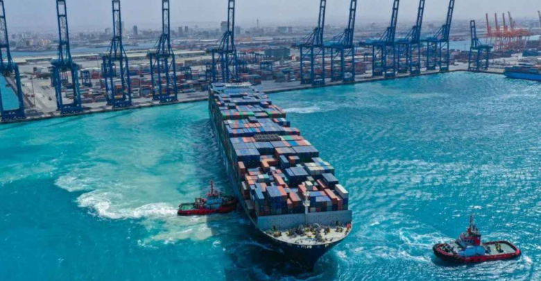 استثمارات لوجستية جديدة.. "البحري" تطلق منطقة إيداع حديثة في ميناء جدة