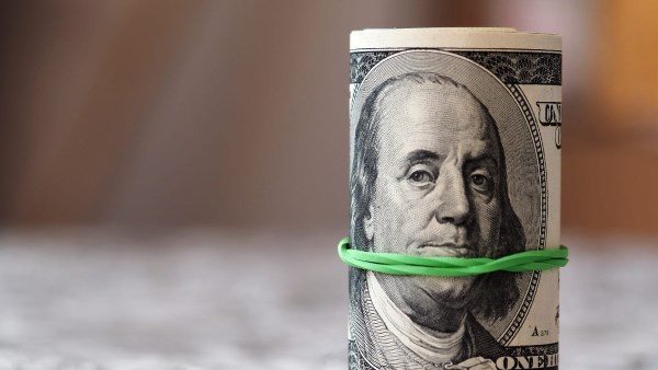 استقرار حذر.. سعر الدولار مقابل الجنيه المصري اليوم الأربعاء 1 يوليو 2026